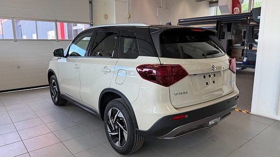 Suzuki Vitara 3 of 6
