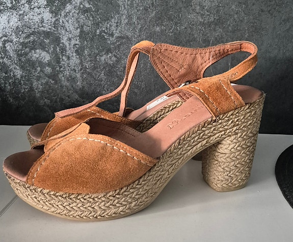 Product image 2 of 12