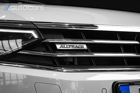 Volkswagen Passat Alltrack 12 of 30