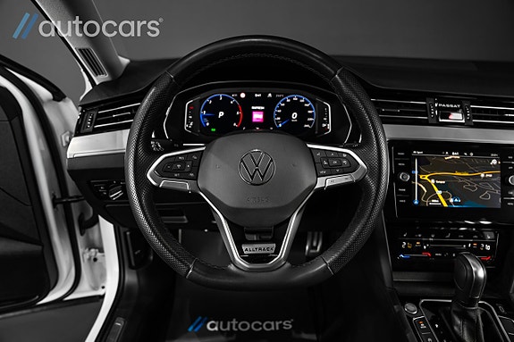 Volkswagen Passat Alltrack 17 of 30
