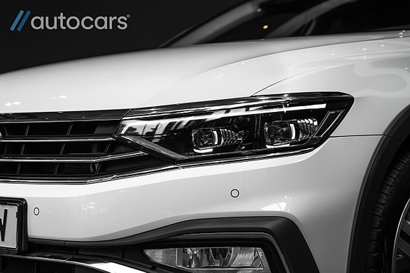 Volkswagen Passat Alltrack 10 of 30