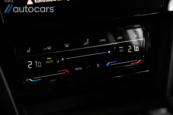 Volkswagen Passat Alltrack 24 of 30