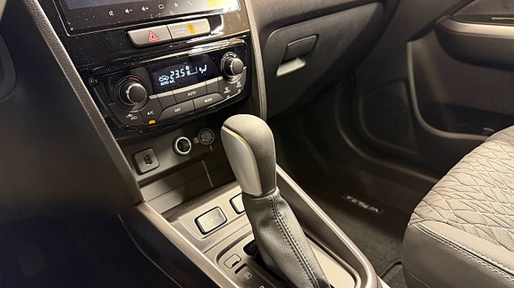 Suzuki Vitara 9 of 12
