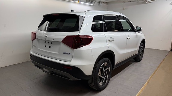Suzuki Vitara 3 of 12