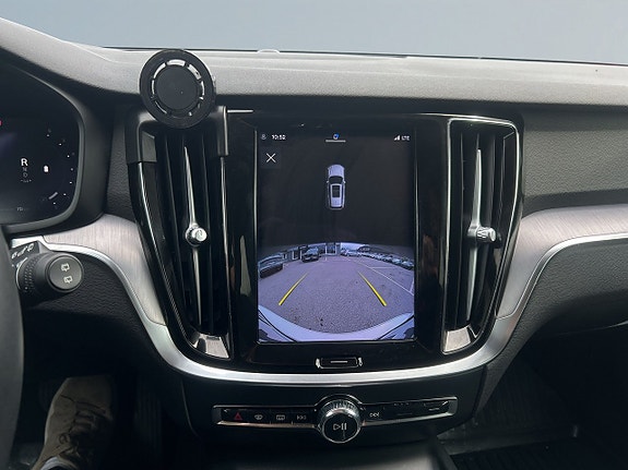 Volvo V60 Cross Country 11 of 23