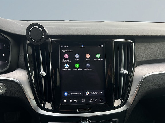 Volvo V60 Cross Country 15 of 23