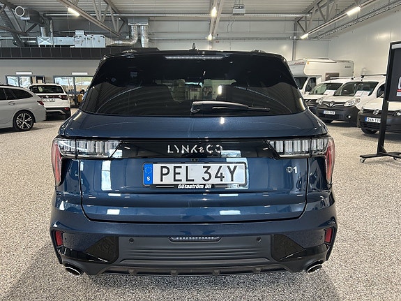 Lynk & Co 01 3 of 5