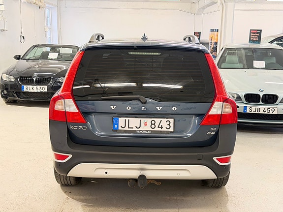 Volvo XC70 11 of 11
