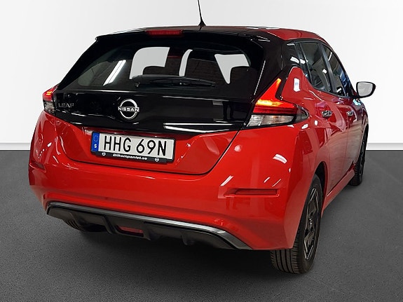 Nissan Leaf 4 of 5