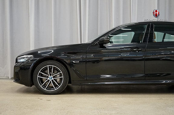 BMW 530e 7 of 24