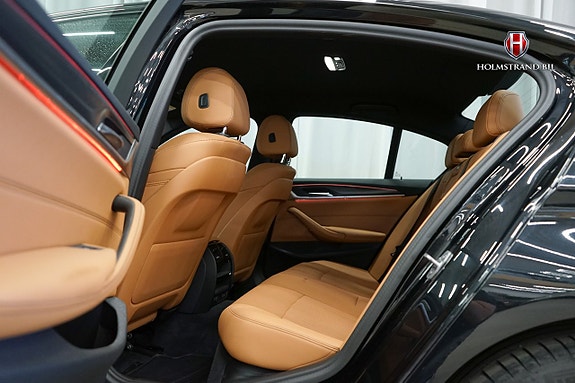 BMW 530e 11 of 24