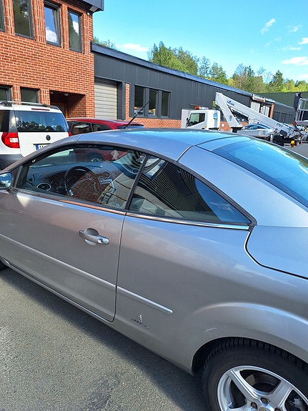 Ford Focus CC 2 of 5