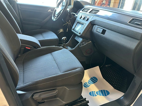 Volkswagen Caddy 12 of 26