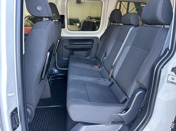 Volkswagen Caddy 13 of 26