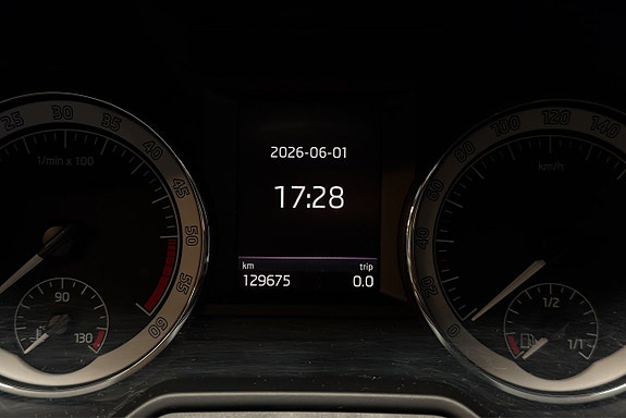 Skoda Octavia Scout 12 of 24