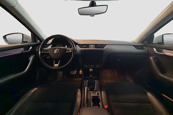 Skoda Octavia Scout 11 of 24