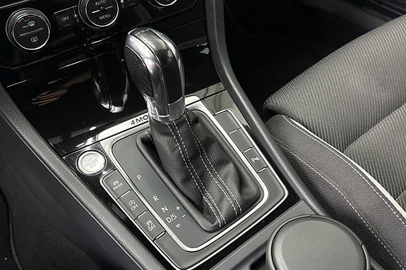 Volkswagen Golf VII 12 of 20