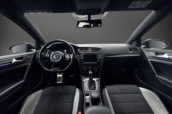 Volkswagen Golf VII 19 of 20