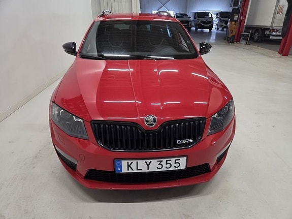 Skoda Octavia RS 2 of 5