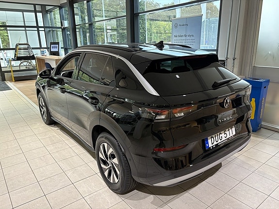 Volkswagen T-Roc 5 of 10