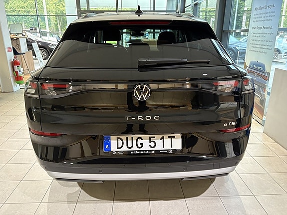 Volkswagen T-Roc 6 of 10