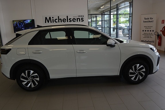 Volkswagen T-Roc 4 of 5