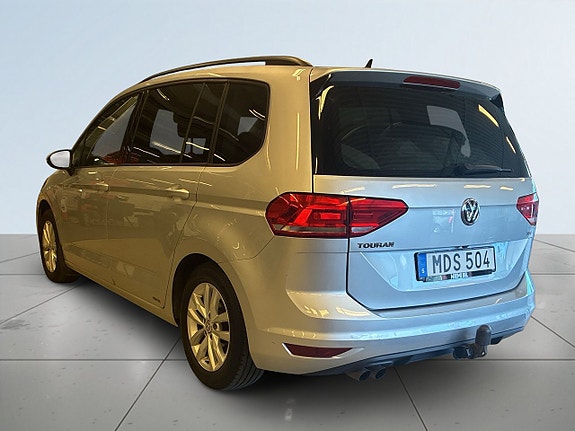 Volkswagen Touran 5 of 5