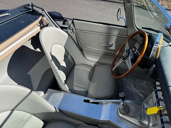 Jaguar E-TYPE 13 of 18
