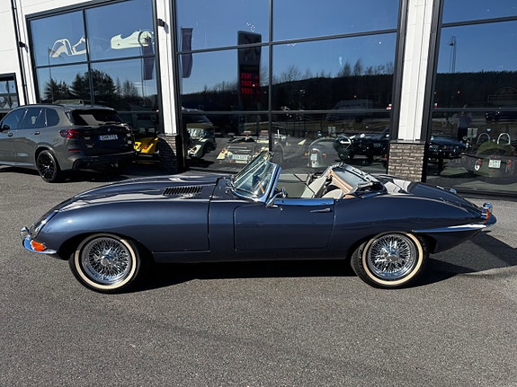 Jaguar E-TYPE 8 of 18