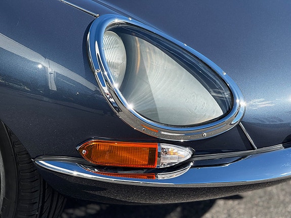 Jaguar E-TYPE 9 of 18