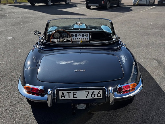 Jaguar E-TYPE 6 of 18