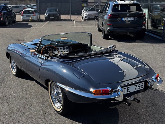 Jaguar E-TYPE 7 of 18