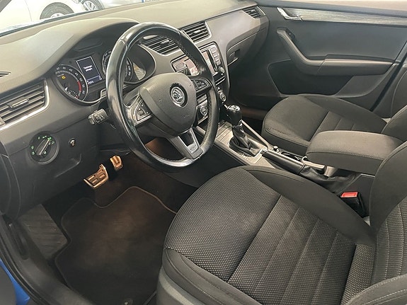 Skoda Octavia Scout 15 of 23