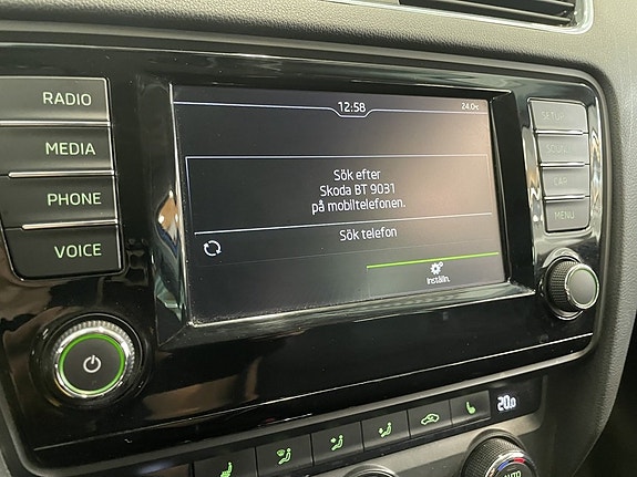 Skoda Octavia Scout 19 of 23