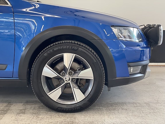 Skoda Octavia Scout 5 of 5
