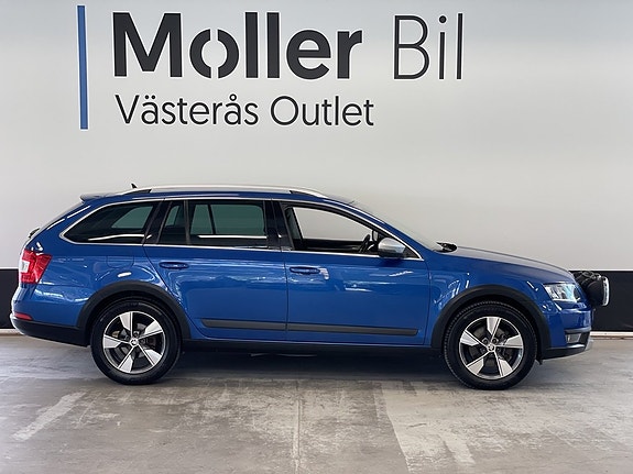 Skoda Octavia Scout 4 of 5