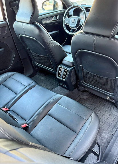 Volvo XC40 11 of 14