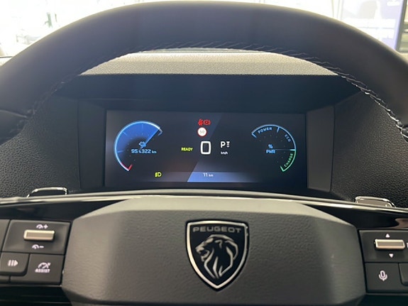 Peugeot e-Expert 9 of 14
