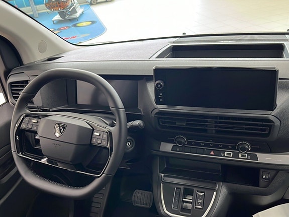 Peugeot e-Expert 7 of 14