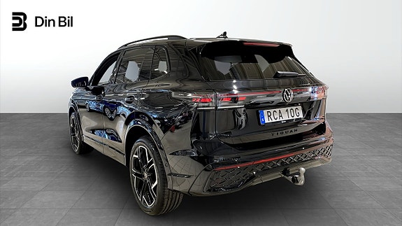 Volkswagen Tiguan 3 of 5