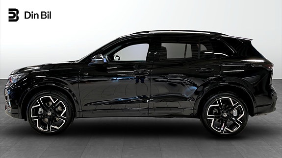 Volkswagen Tiguan 2 of 5