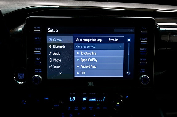 Toyota HiLux 24 of 24