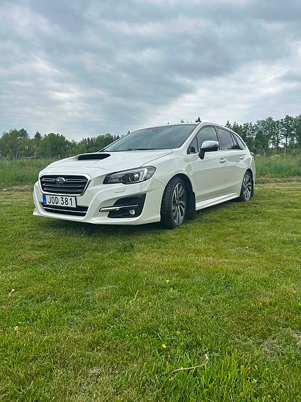 Subaru Levorg 2 of 5
