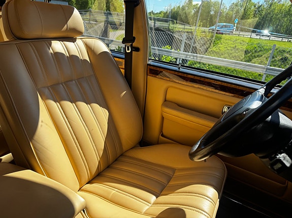 Rolls Royce Silver Spirit 16 of 21
