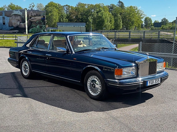Rolls Royce Silver Spirit 3 of 5