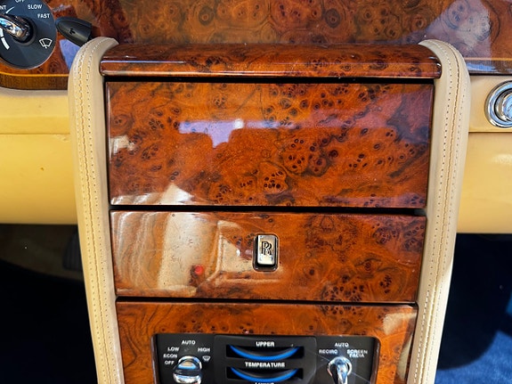 Rolls Royce Silver Spirit 17 of 21