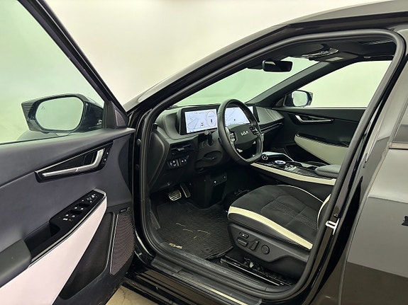 Kia EV6 12 of 28