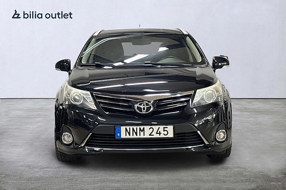 Toyota Avensis 3 of 5