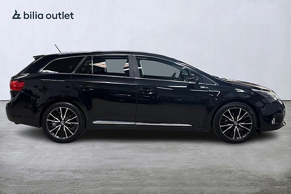 Toyota Avensis 5 of 5