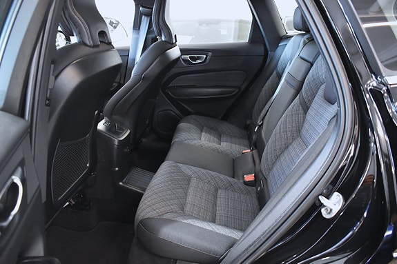 Volvo XC60 9 of 20